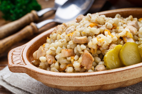 Barley porridge with pork