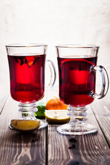Mulled wine in the glasses