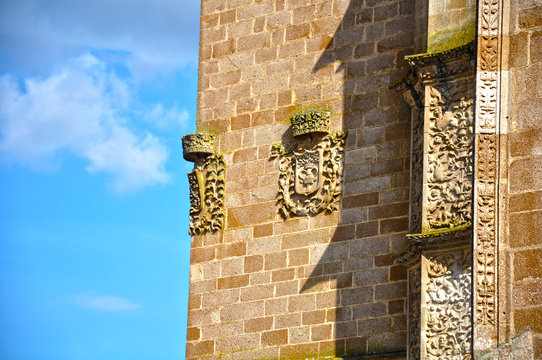 Catedral de Coria, C&aacute;ceres, escudos, her&aacute;ldica