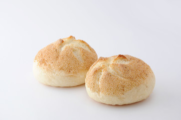 ドイツのパン カイザーセンメル 白背景