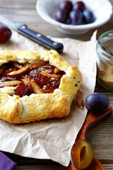 Plum pie with sugar