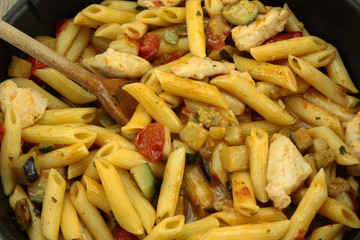 po&ecirc;l&eacute;e de penne et poulet