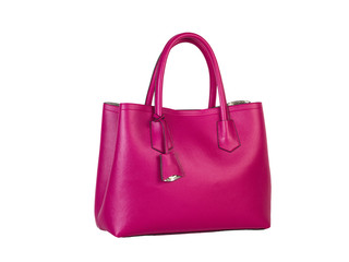 Bolso fucsia para mujer sobre un fondo blanco liso y aislado. Vista de frente. Copy space