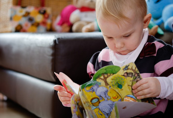 kind mit buch 2