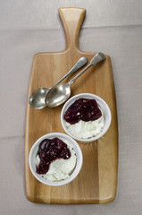 cottage cheese with cherry sauce