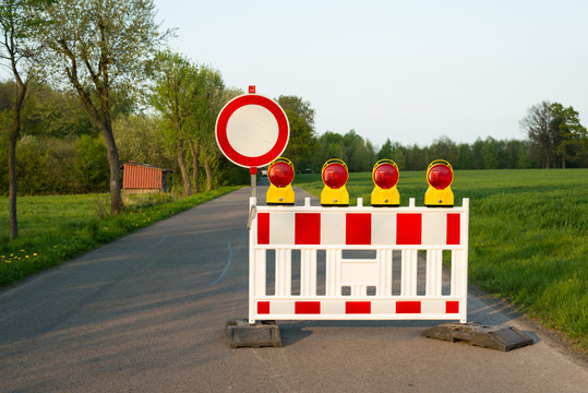 Durchfahrt verboten