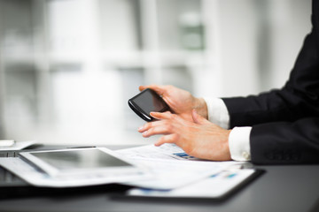 Hand to use a smartphone