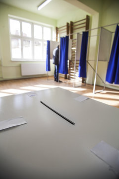 Voting station