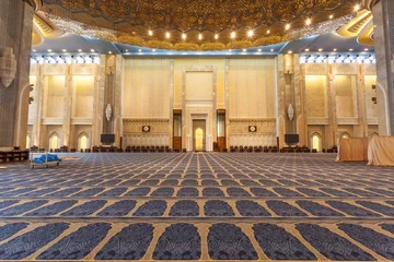 Papier Peint photo Lavable moyen-Orient Main prayer hall inside of the Grand Mosque in Kuwait