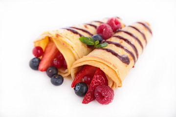 crepe and fruits