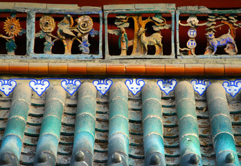 Naklejka premium Traditional chinese tile roof background