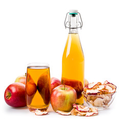 Apfelsaft und Äpfel