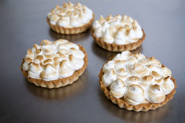Lemon meringue tartlet