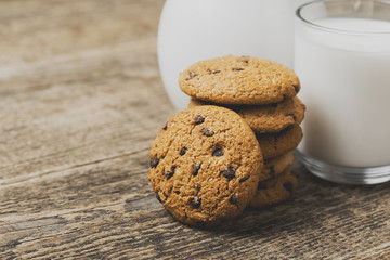 fresh healthy milk and cookies