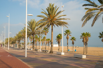 Fototapeta na wymiar Gandia beach promenade