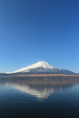 Naklejka premium reflection mount Fuji, Japan
