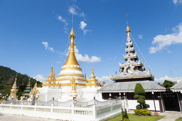 Fototapeta premium White Pagoda