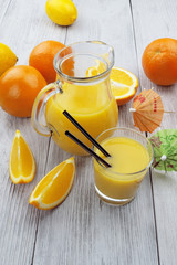 Juice and oranges