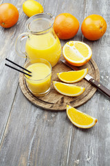 Juice and oranges