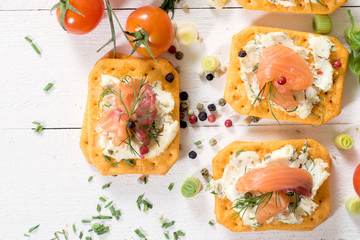 Mini crackers sandwiches