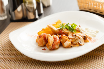 meat with mushrooms and potatoes