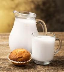 fresh healthy milk and cookies