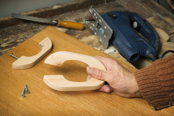 Manufacture of furniture handles alder