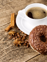 Obraz na płótnie Canvas breakfast with donut and coffee