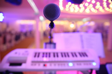 Microphone