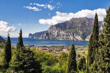 Fototapeta na wymiar Herrlicher Blick zum Gardasee, Italien