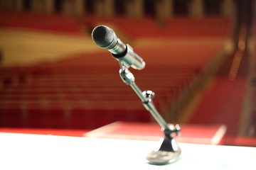 Microphone