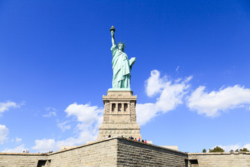 自由の女神