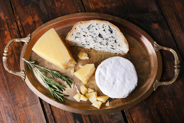 Different types of cheese
