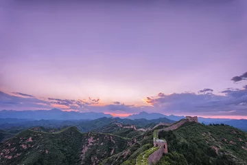 Foto op Canvas skyline en grote muur tijdens zonsopgang © zhu difeng