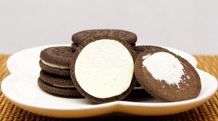 cookies with cream filling