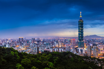 Fototapeta premium Taipei City View at Night