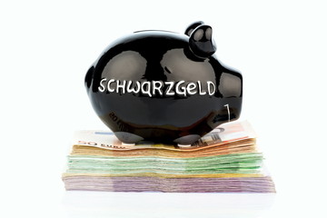 Schwarzes Sparschwein auf Geld