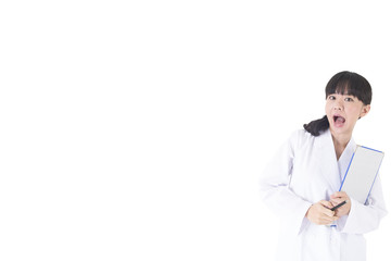 Fototapeta premium 白バック 東洋人の医者 女医