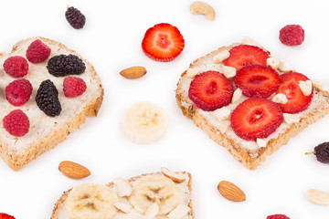 delicious berry sandwiches