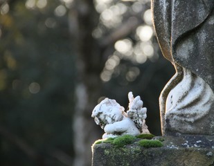 Kleiner Engel an Platz der Trauer
