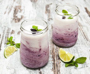 fresh fruit yoghurt with blackberries