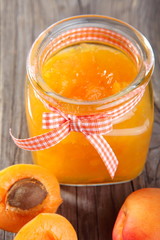 Apricots jam