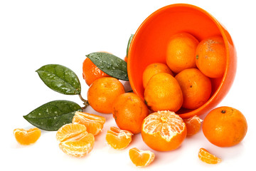 Fresh mandarins in bowl
