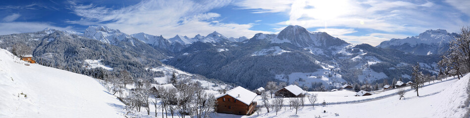 Fototapeta na wymiar Panoramique vallée de Manigod - Haute-Savoie - Alpes