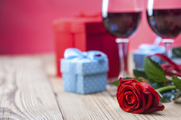 Valentine's Day, the day of lovers! Gifts and passionate red