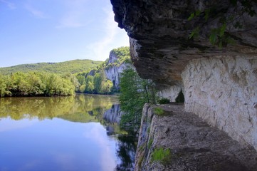 le long de la dordogne
