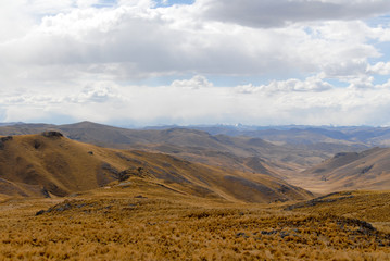 Fototapeta na wymiar View along the Cusco-Puno Road, Peru