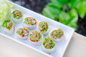 thai style spicy sushi roll