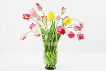 Tulpenstrauß in Vase