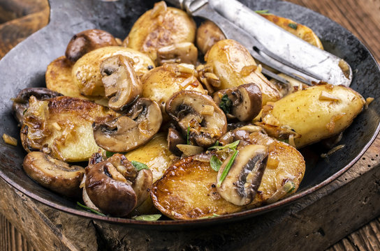 Roasted Potatoes with Mushrooms